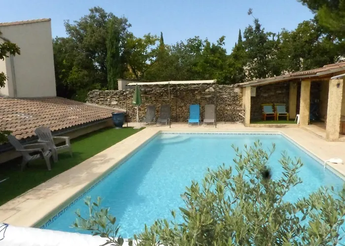 Maison en Provence avec Jardin ombragée et Piscine
